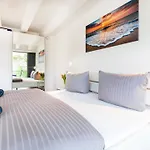Prora - Familienfreundliche Ferienwohnung mit Balkon, Waschmaschine, Trockner und Gemeinschaftssauna - Dünenheide 3,4 *