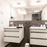 Apartment Prora - Familienfreundliche Ferienwohnung mit Balkon, Waschmaschine, Trockner und Gemeinschaftssauna - Dünenheide 3,4 Binz